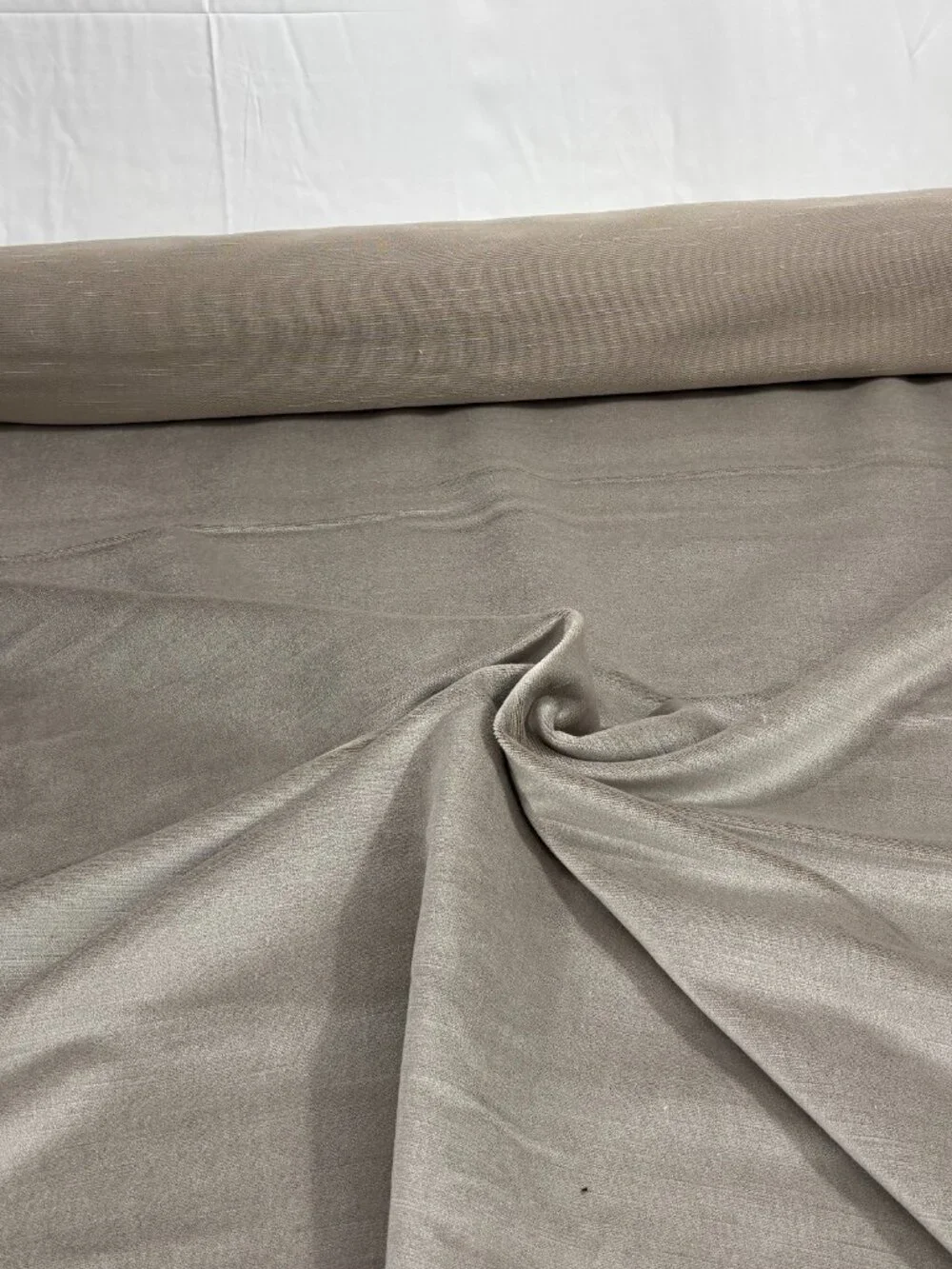 DONGHIA Ginger Mohair Velvet Fabric 10126-009 Swing Silver MSRP $5178 Luxury 6Y
